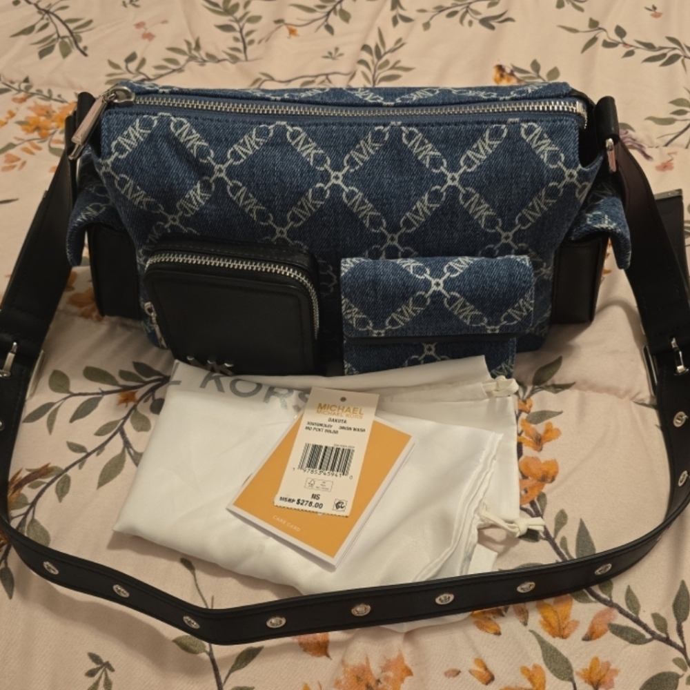 Michael Kors Dakota Bag, Handbag, Tote, Cargo Bag NWT